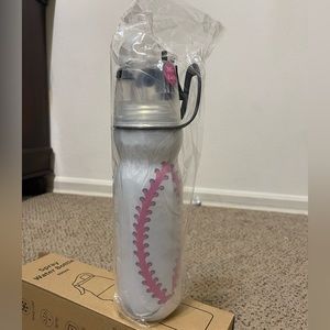 2-IN-1 Spray & Drinking Water Bottles